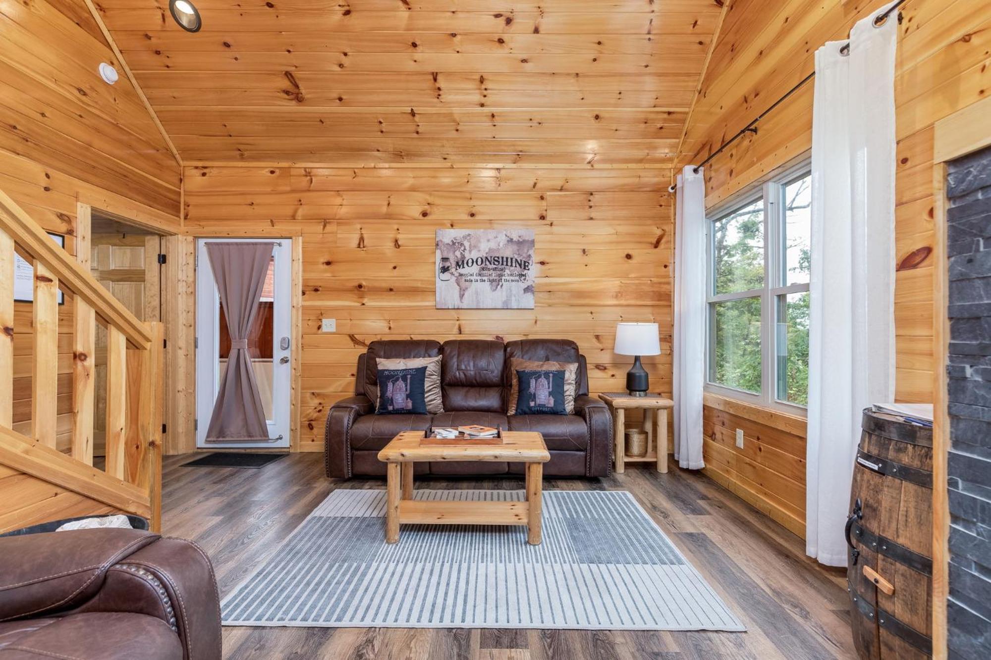 Fully Loaded Cabin In Heart Of Pigeon Forge Ngoại thất bức ảnh
