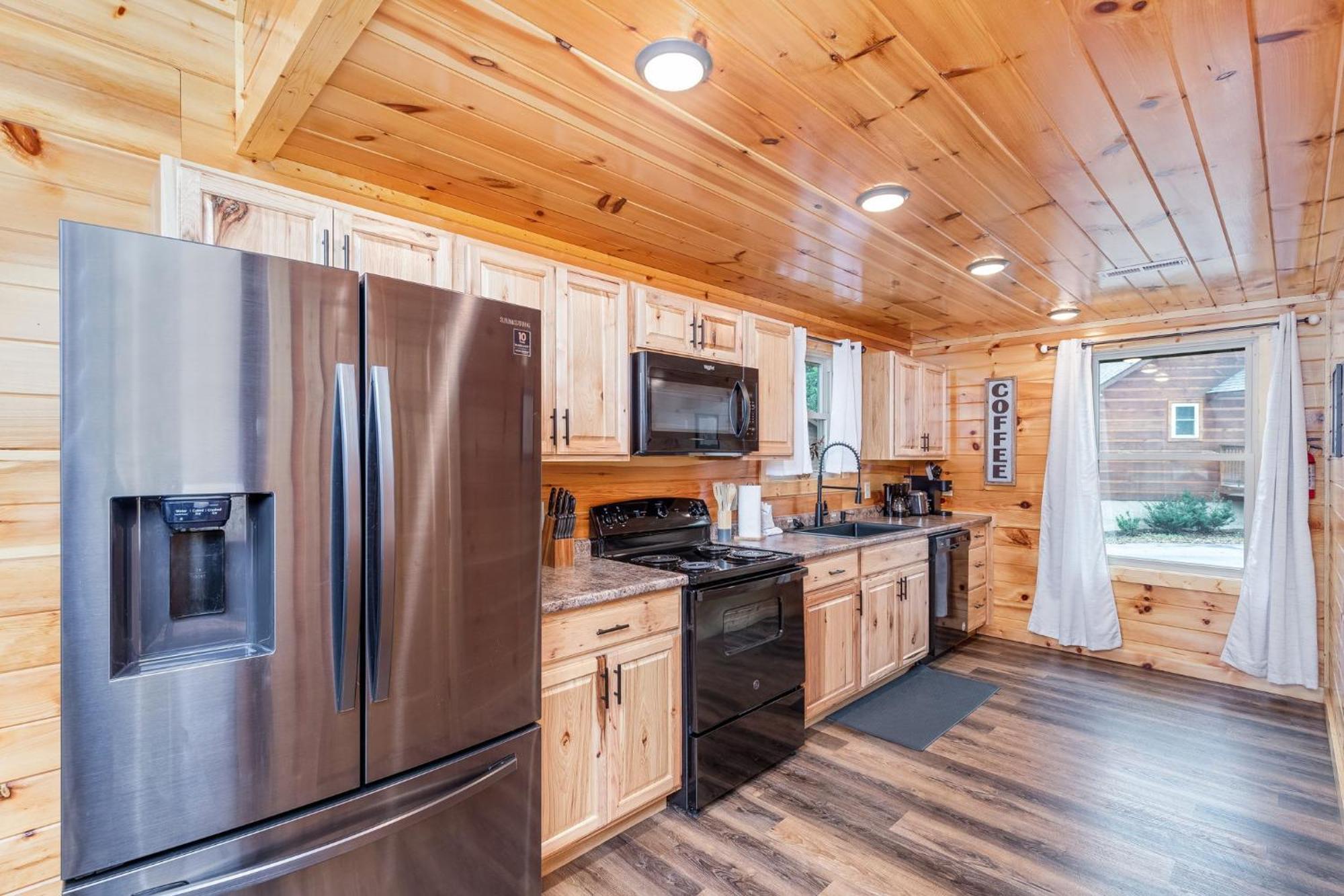 Fully Loaded Cabin In Heart Of Pigeon Forge Ngoại thất bức ảnh